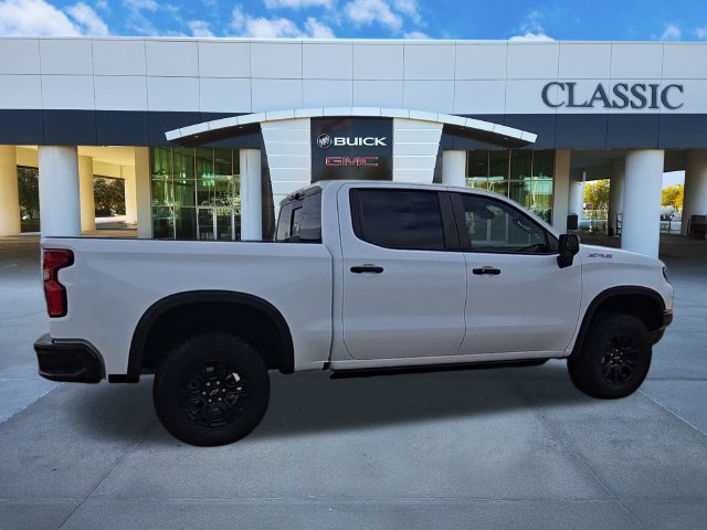 Used 2024 Chevrolet Silverado 1500 ZR2 w/ Technology Package AWD/4WD image 8