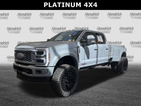 Used 2025 Ford F450 Platinum w/ Platinum Plus Package image 6
