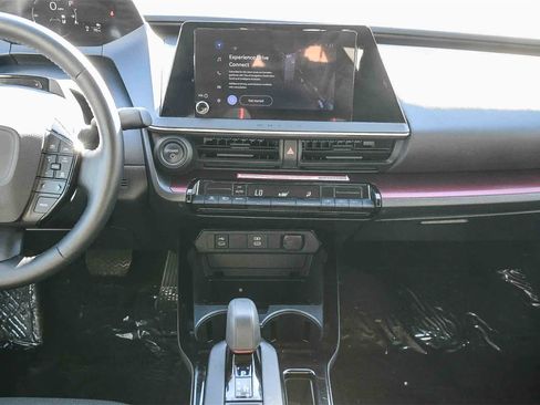 Used 2024 Toyota Prius Prime SE image 12