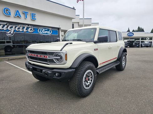 New 2026 Ford Bronco Outer Banks AWD/4WD image 2
