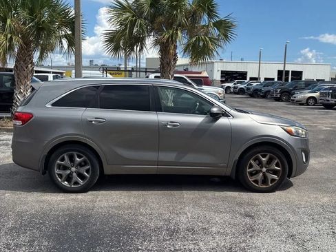 Used 2016 Kia Sorento SX AWD/4WD image 10