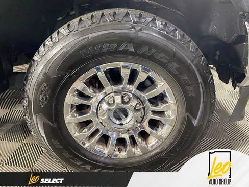Used 2022 Ford F250 XLT w/ XLT Premium Package AWD/4WD image 36
