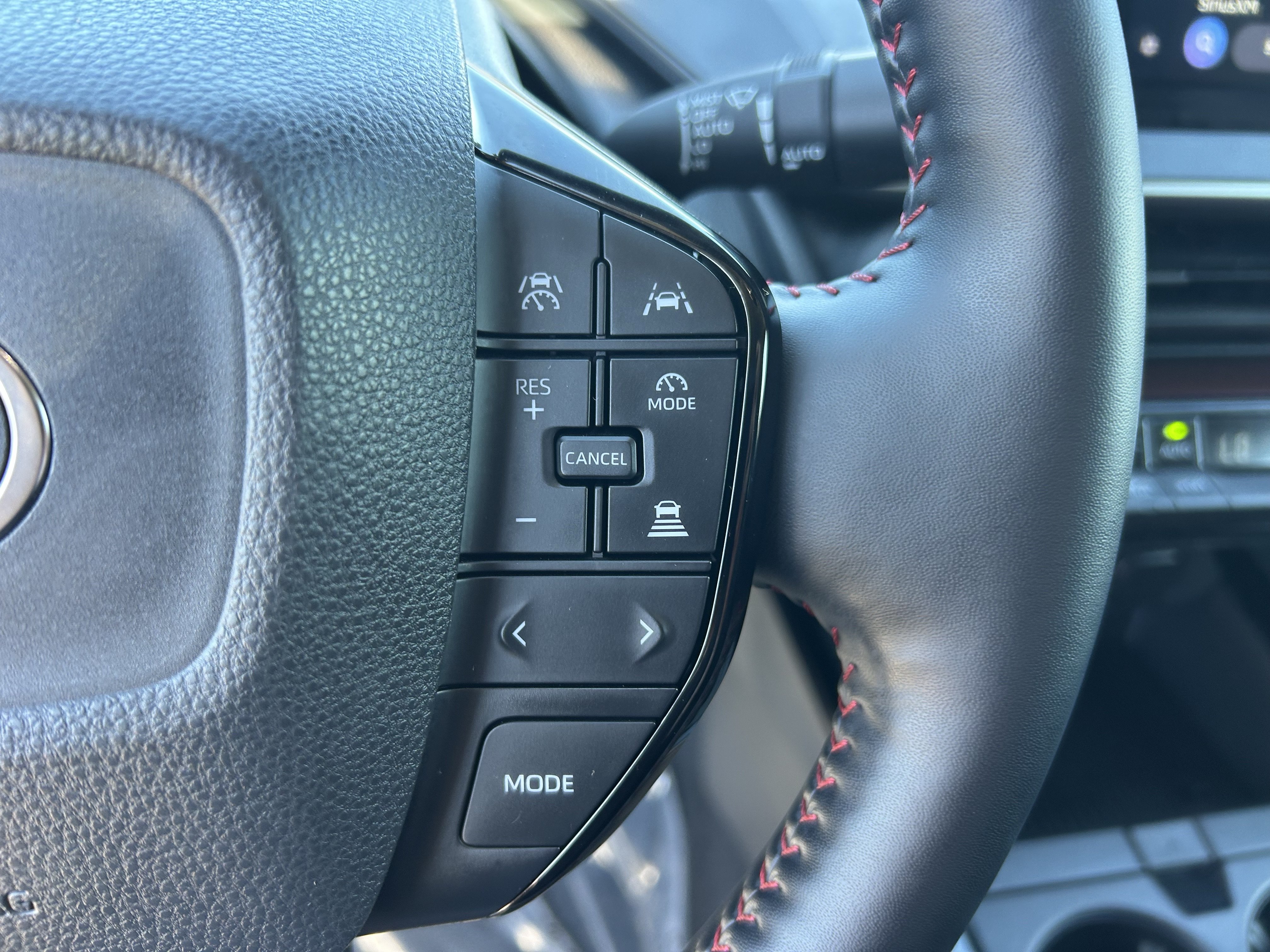 Certified 2026 Toyota Prius Plug-In Hybrid FWD image 27