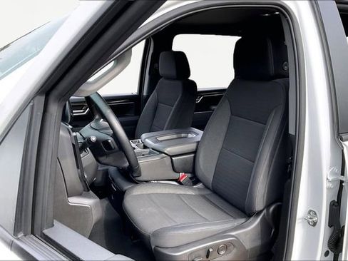 Used 2025 Chevrolet Silverado 2500 LT w/ Convenience Package image 15