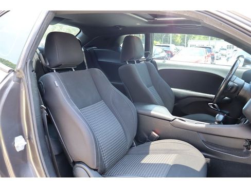Used 2019 Dodge Challenger SXT w/ Driver Convenience Group RWD image 25