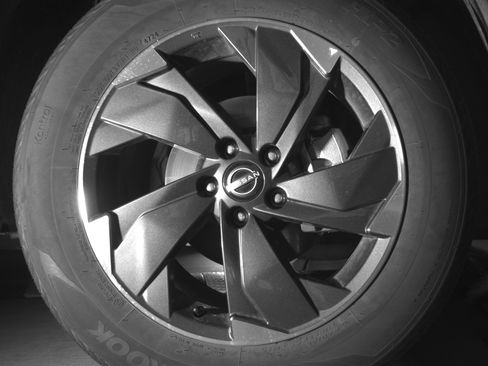 Used 2025 Nissan Rogue SV image 13