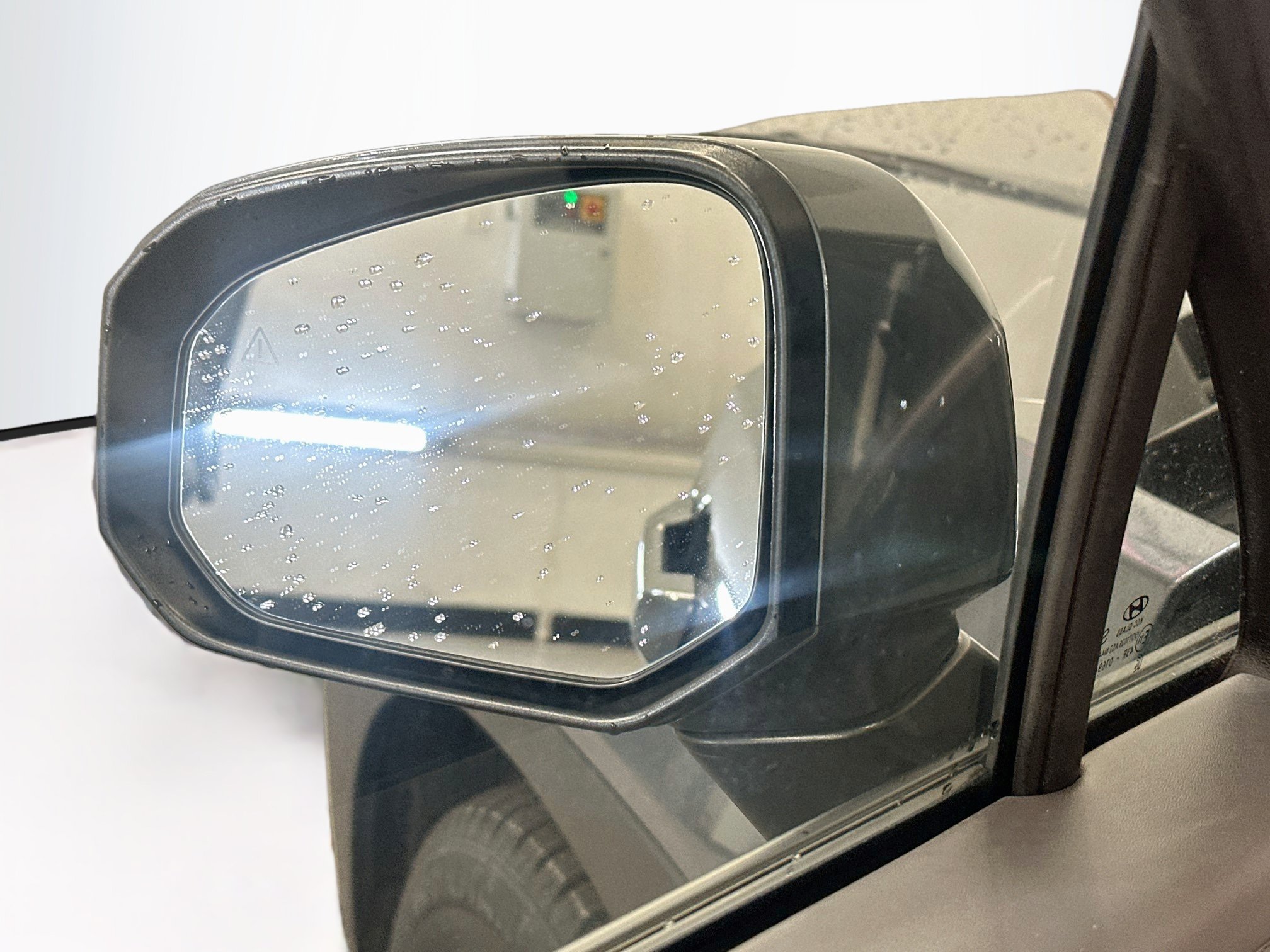 Used 2025 Hyundai Santa Fe SEL AWD/4WD image 16