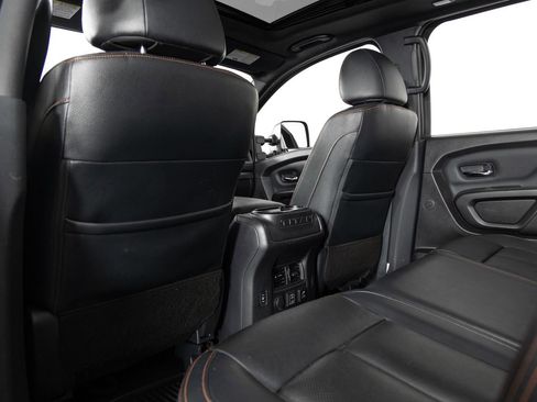 Used 2021 Nissan Titan PRO-4X w/ Pro-4x Convenience Package image 20