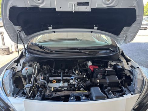 Used 2025 Nissan Versa SV FWD image 32