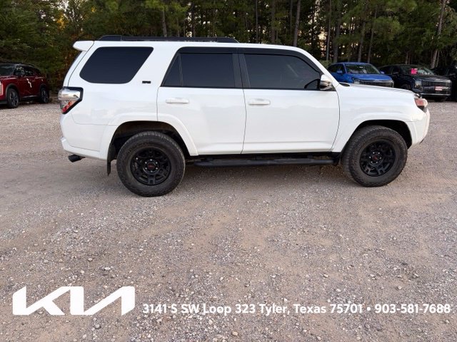 Used 2021 Toyota 4Runner SR5 Premium w/ Moonroof Package AWD/4WD image 8