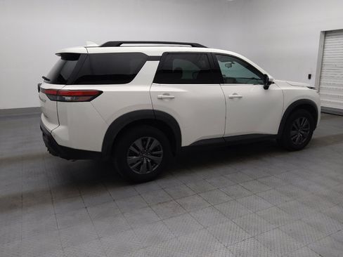 Used 2022 Nissan Pathfinder SV w/ SV Premium Package AWD/4WD image 10