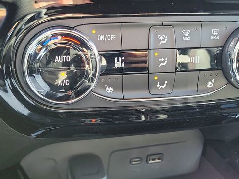 New 2026 Chevrolet Trax RS w/ Driver Confidence Package image 9