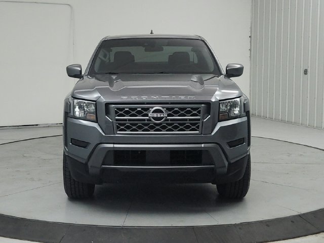 Used 2022 Nissan Frontier SV w/ Technology Package RWD image 3