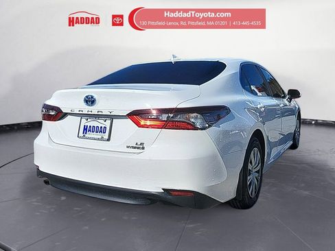 Used 2022 Toyota Camry LE image 5