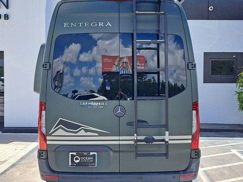 Used 2023 Mercedes-Benz Sprinter 2500 image 6