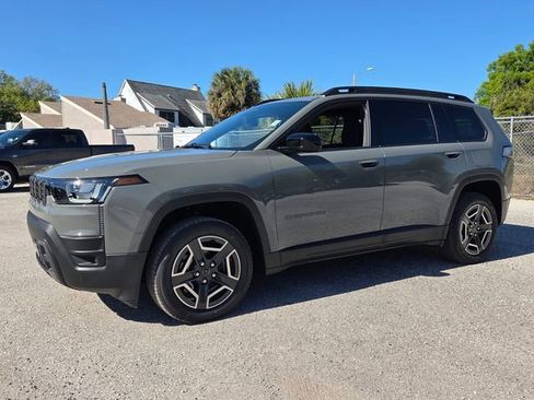 New 2026 Jeep Cherokee Laredo image 3