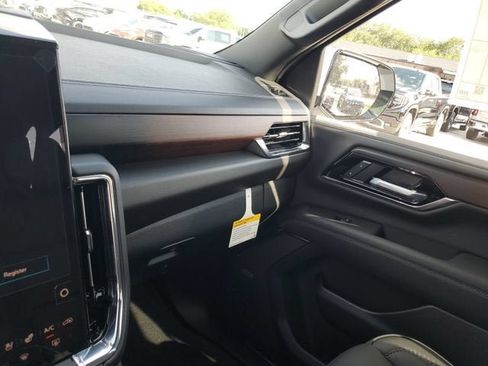 New 2026 GMC Yukon Denali RWD image 25