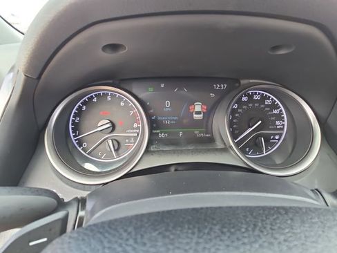 Used 2022 Toyota Camry SE image 18