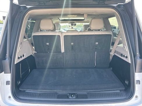 Used 2024 Jeep Wagoneer 2WD w/ Premium Group I image 17