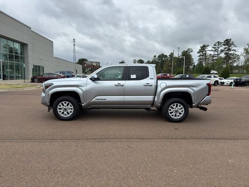 New 2026 Toyota Tacoma SR5 image 33