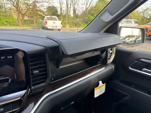 New 2026 GMC Sierra 1500 SLE AWD/4WD image 42