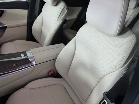 New 2026 Mercedes-Benz GLC 300 image 8