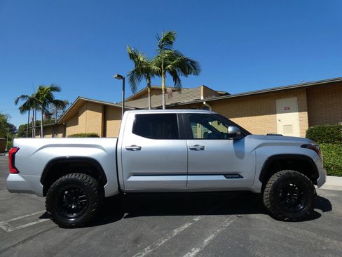 Used 2024 Toyota Tundra Platinum image 5