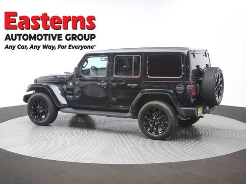 Used 2022 Jeep Wrangler Unlimited Sahara w/ Cold Weather Group AWD/4WD image 63