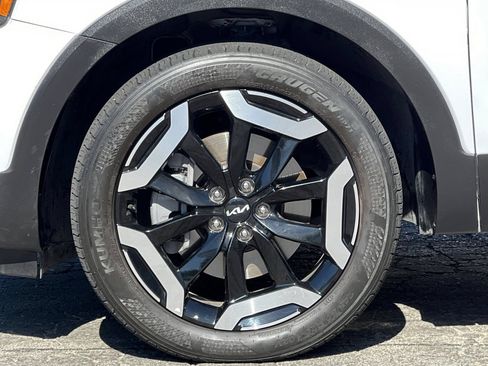 Used 2024 Kia Telluride S FWD image 43