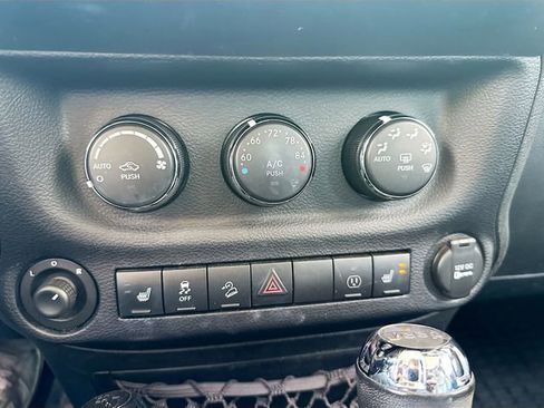 Used 2015 Jeep Wrangler Rubicon w/ Dual Top Group image 16