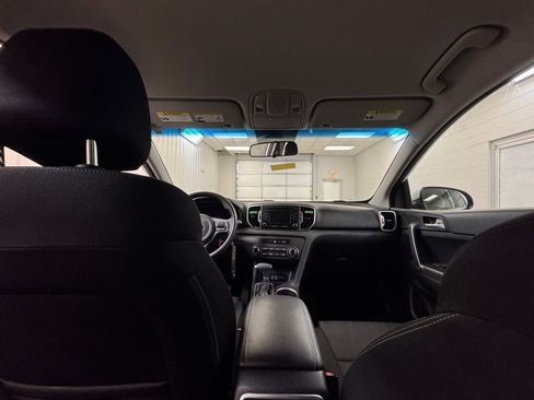 Used 2017 Kia Sportage LX image 18