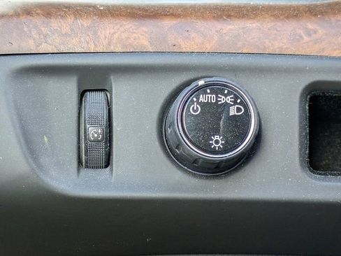 Used 2020 Cadillac Escalade Luxury image 29