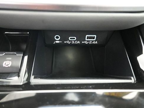 Used 2023 Subaru Legacy Premium image 16