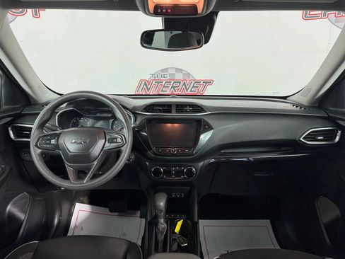Used 2023 Chevrolet TrailBlazer LT w/ Convenience Package AWD/4WD image 11