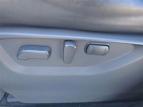 Used 2021 Nissan Armada SL w/ Captain's Chairs Package image 18