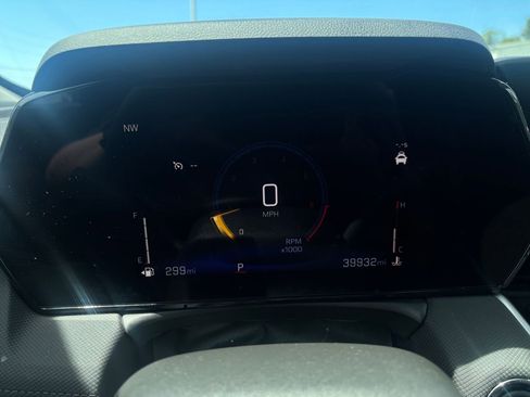 Used 2025 Chevrolet TrailBlazer LT FWD image 39