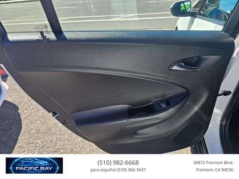 Used 2018 Chevrolet Volt LT FWD image 11