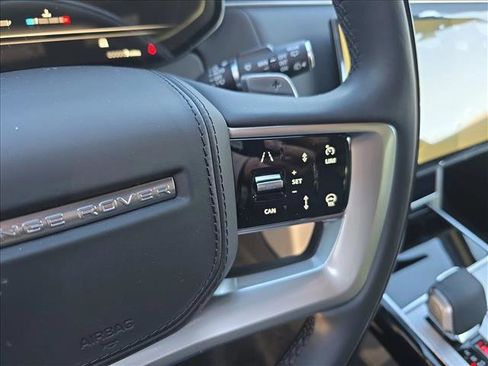 New 2026 Land Rover Range Rover Long Wheelbase SE image 17