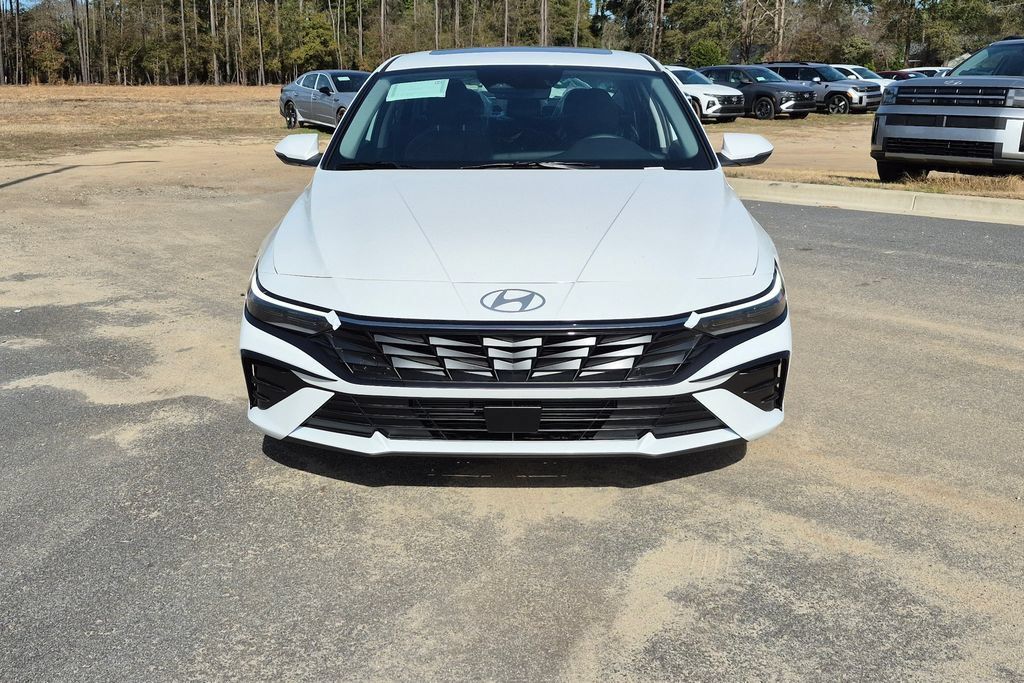 New 2026 Hyundai Elantra Limited FWD image 2