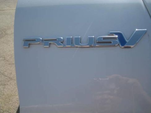 Used 2012 Toyota Prius V Three FWD image 13