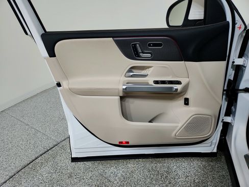 Certified 2023 Mercedes-Benz GLB 250 w/ Premium Package image 19