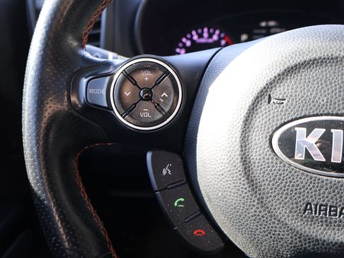 Used 2018 Kia Soul ! image 34