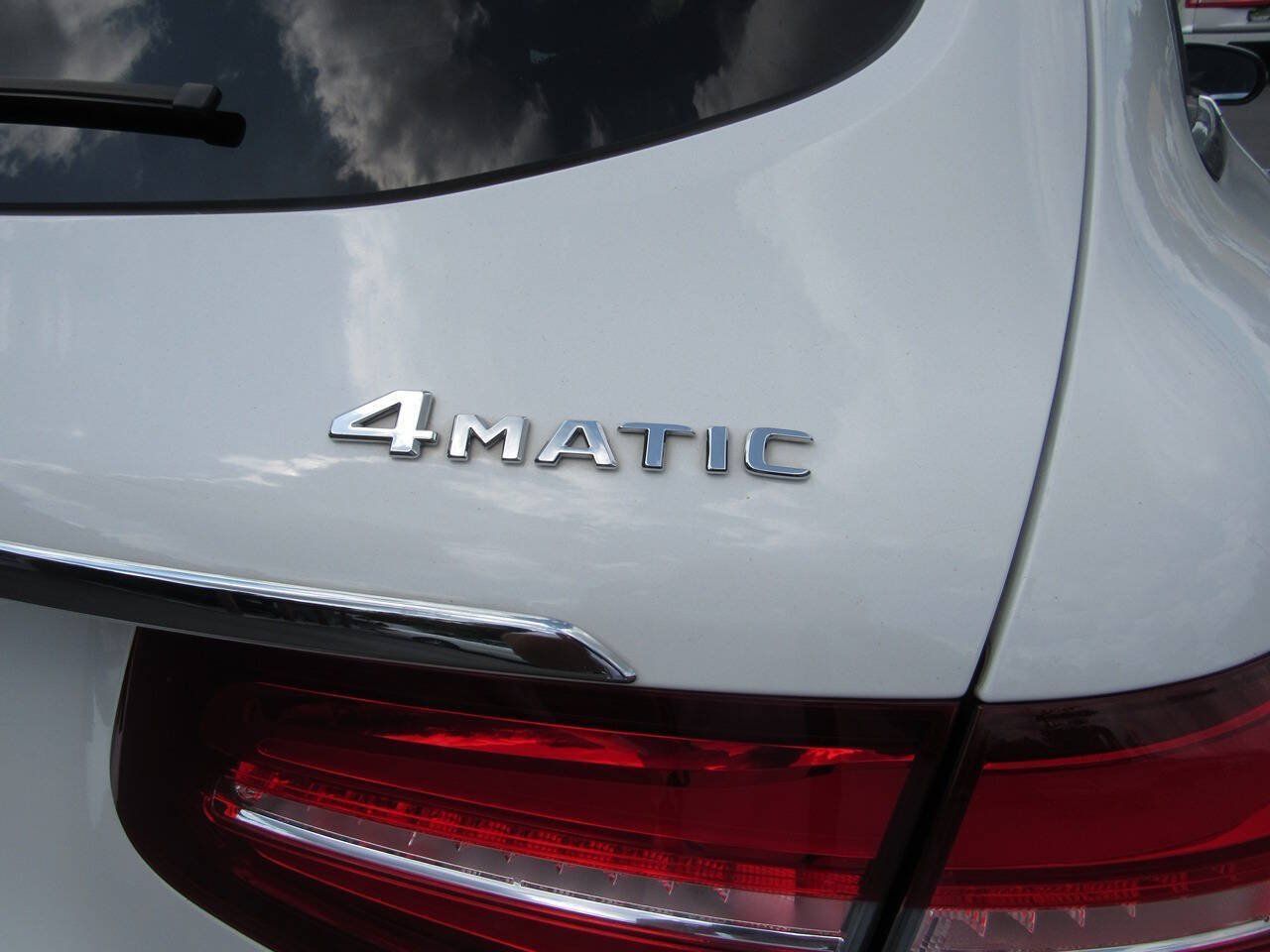 Used 2018 Mercedes-Benz GLC 300 4MATIC image 15