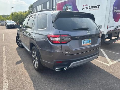 Used 2025 Honda Pilot Touring image 31