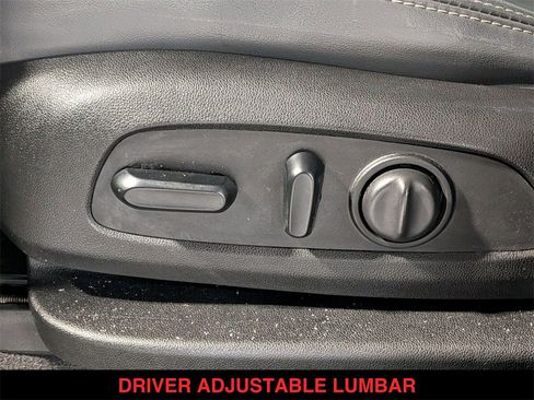 Used 2020 Buick Enclave Essence w/ Sound and Sites Package image 21