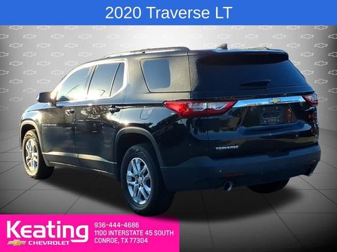 Used 2020 Chevrolet Traverse LT FWD image 2
