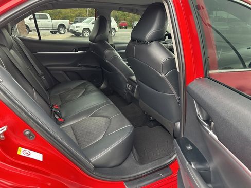 Used 2019 Toyota Camry XSE image 12