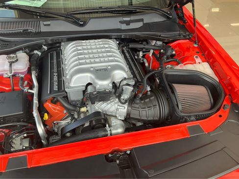 Used 2022 Dodge Challenger SRT Hellcat RWD image 35