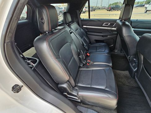 Used 2018 Ford Explorer Sport AWD/4WD image 29