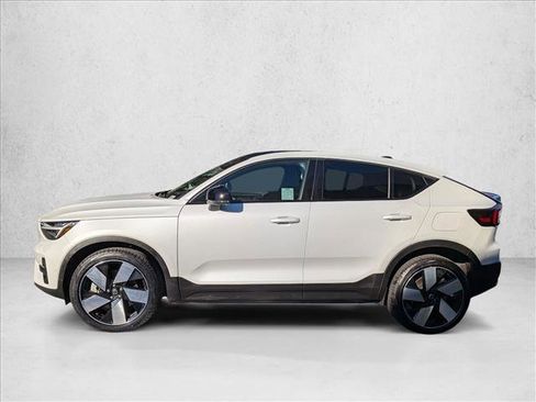 Certified 2023 Volvo C40 P8 Recharge Ultimate image 9